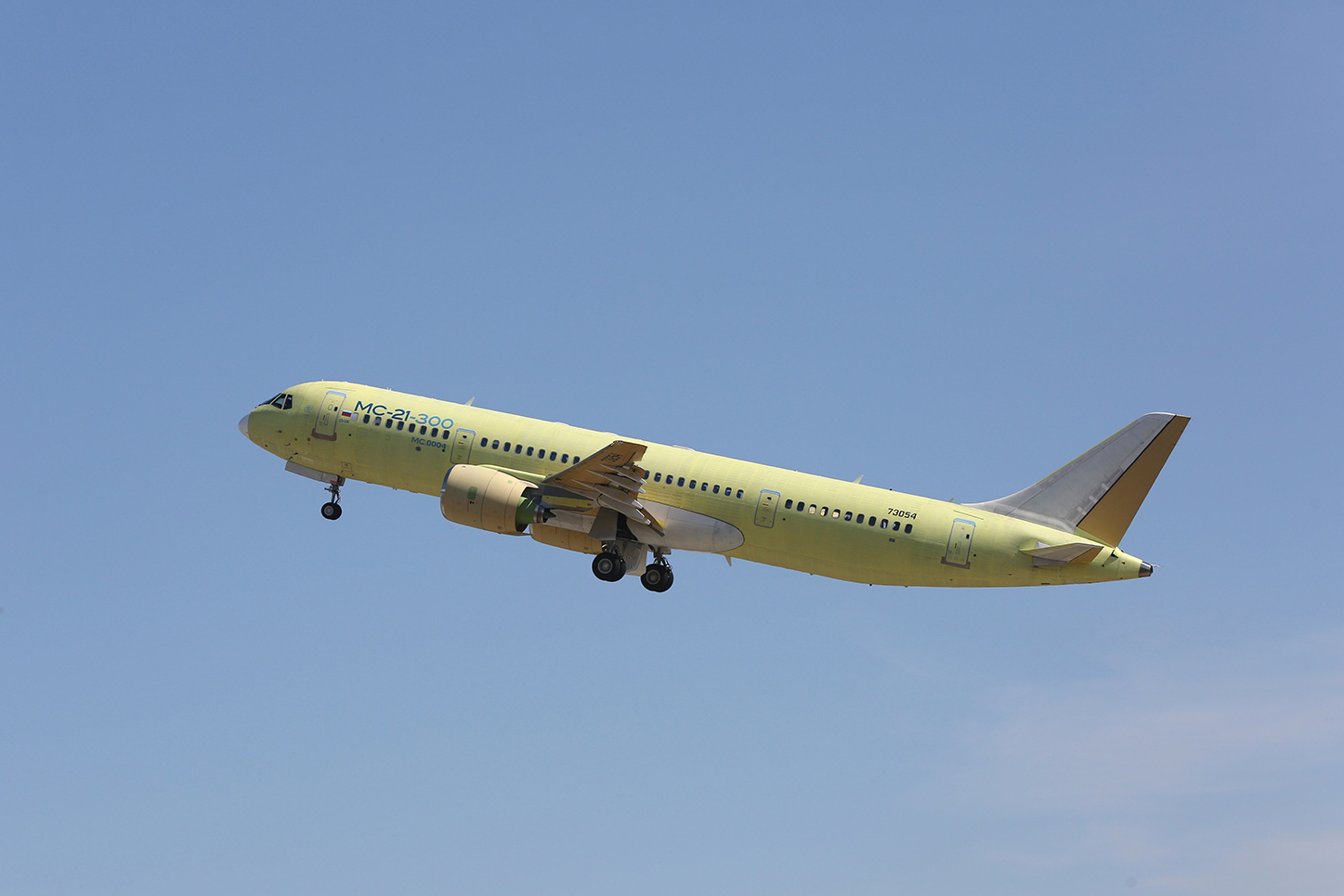 MC-21-300 test aircraft flew from Irkutsk to Ulyanovsk, where it will be painted according to production technologies