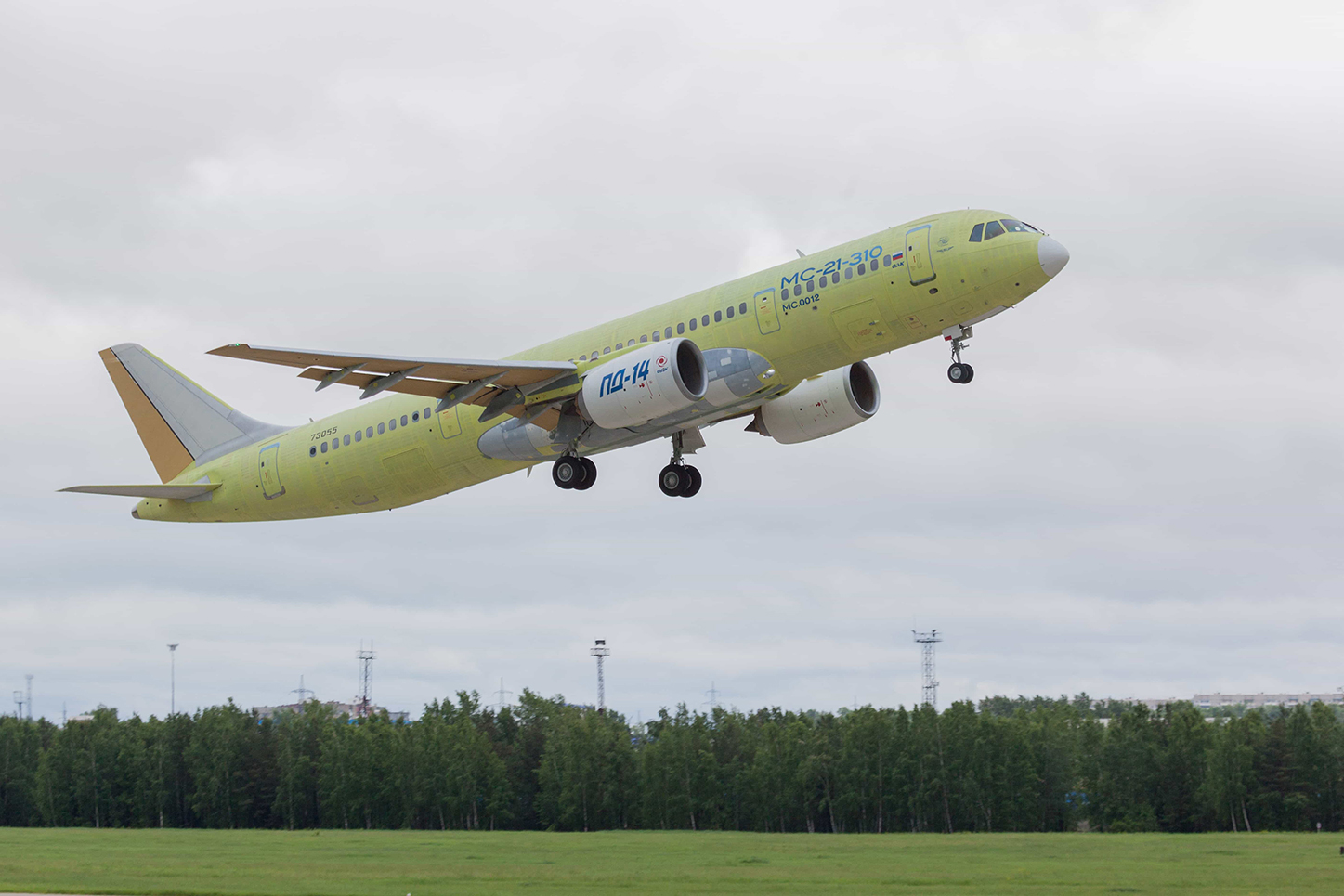 MC-21-310 flight-test aircraft arrived in Ulyanovsk to be painted